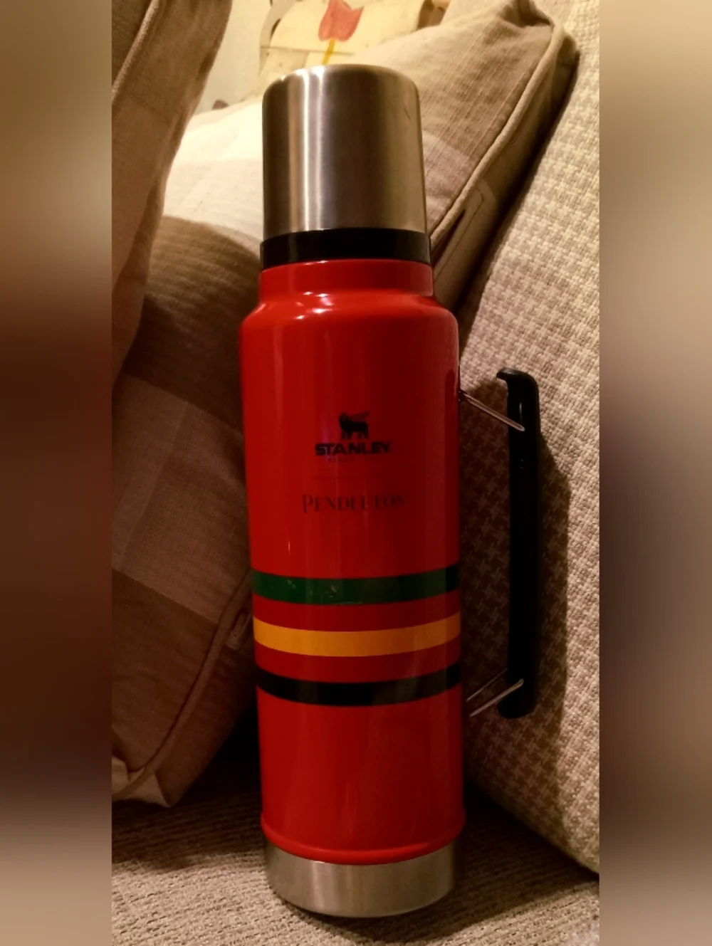 Limited Edition Stanley x Pendleton Red Insulated Thermos Bottle - Picture 2 of 4